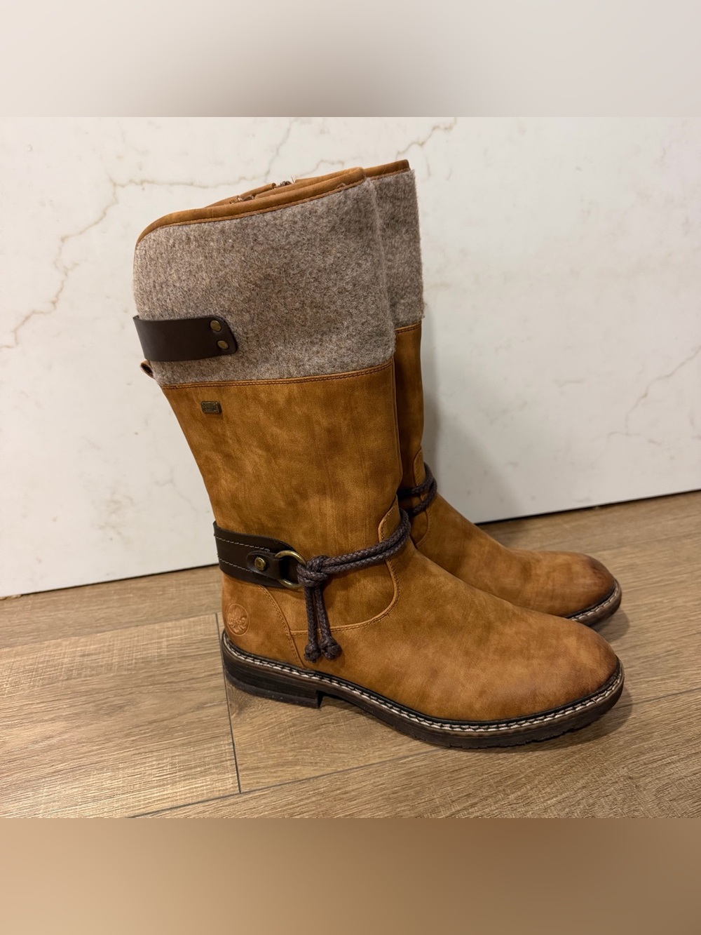 Rieker Dominica 74 Tan Leather-Style Winter Boots with Gray Wool Cuff, 41